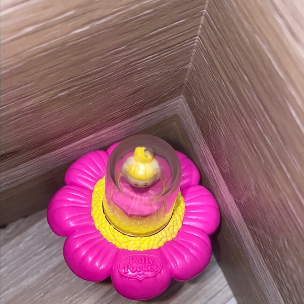 Polly Pocket vintage bluebird toys Pink and Green Lotus Doll Platform spin ring - Picture 2 of 5
